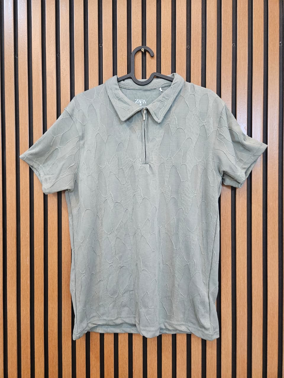 Collar t-shirts